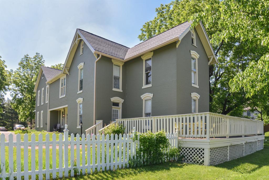 Prairie Guest House フィッシャーズ エクステリア 写真
