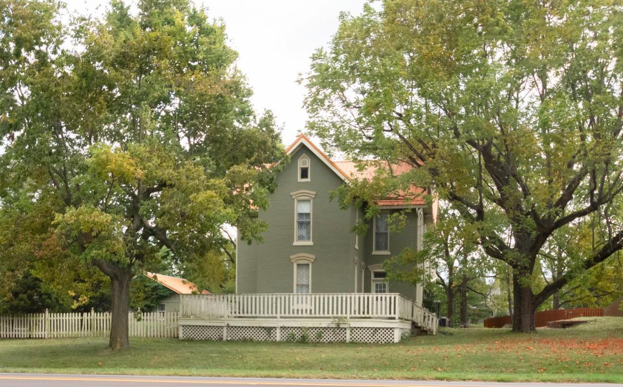 Prairie Guest House フィッシャーズ エクステリア 写真