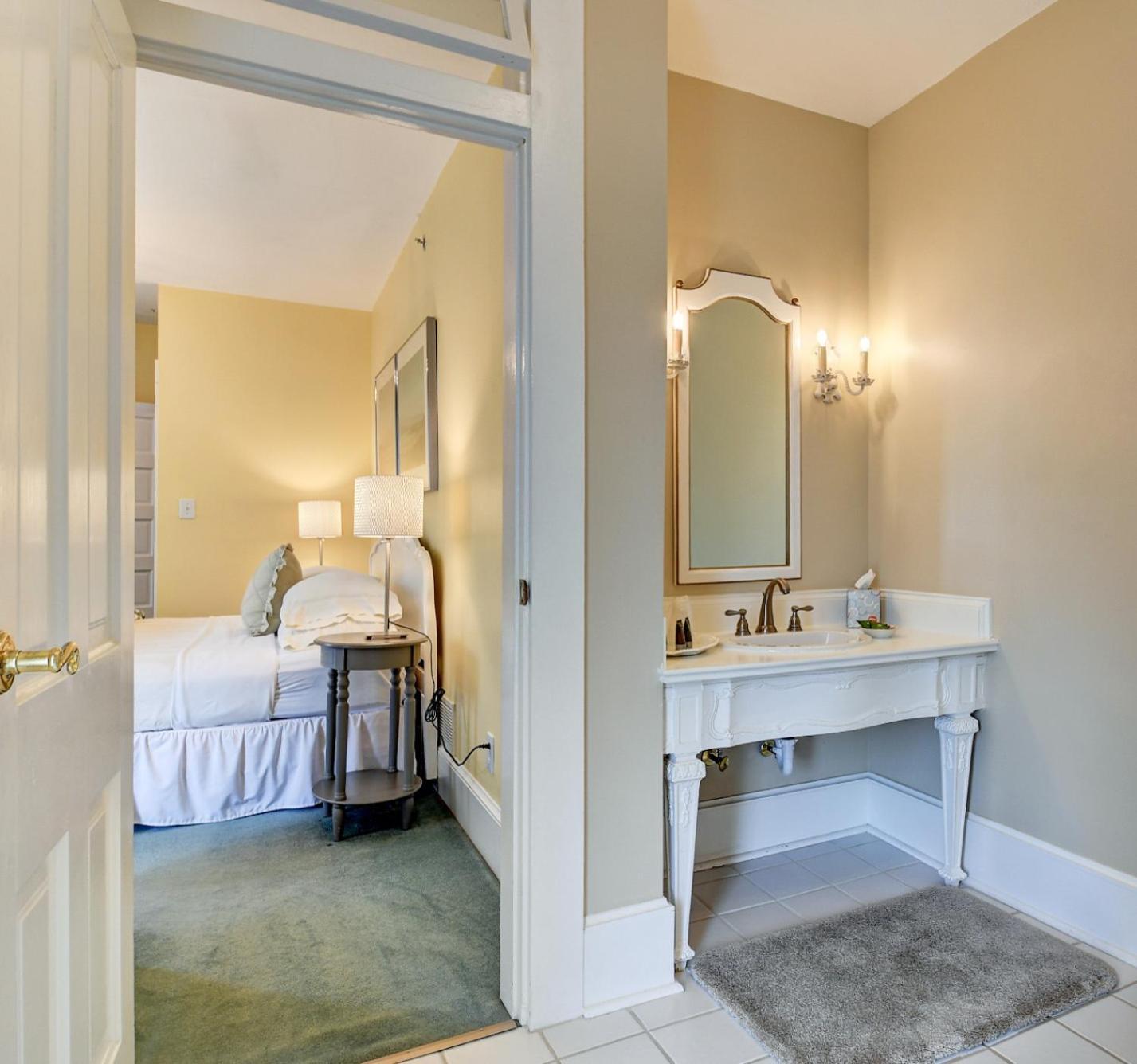 Prairie Guest House フィッシャーズ エクステリア 写真