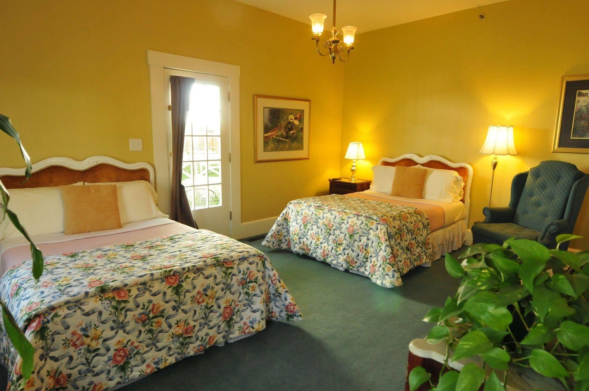 Prairie Guest House フィッシャーズ エクステリア 写真